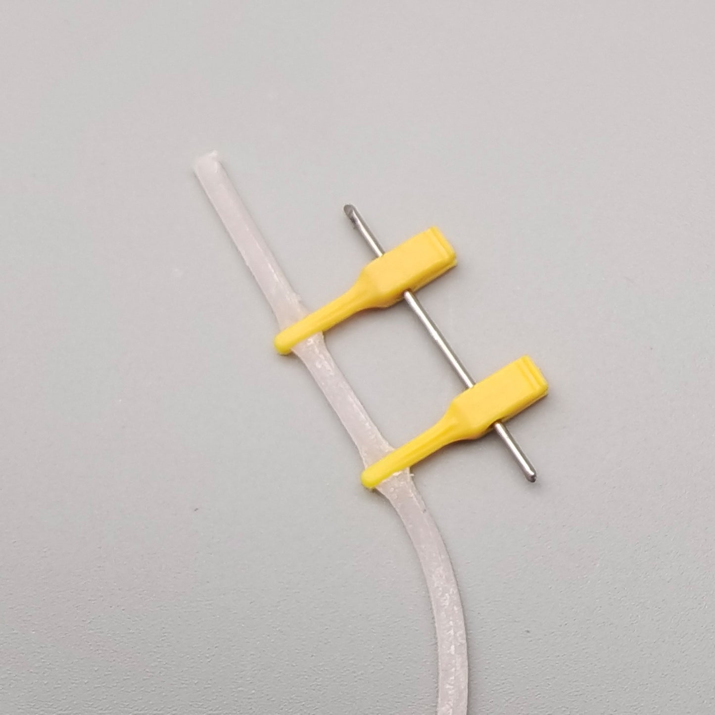 SZEMENTMD Microvascular Hemostatic Clips,Precision Tools for Safe And Controlled Surgical Hemostasis(Double Clips)(5pcs/Box Sale)